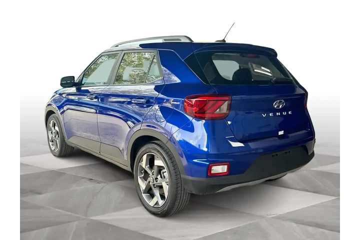 $17244 : Hyundai VENUE 2025 SEL 4dr C image 6