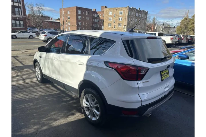 $10999 : 2019 Escape image 5