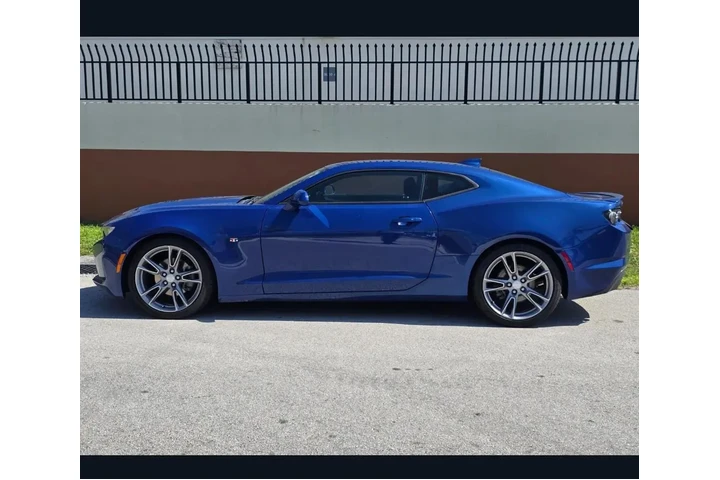 Chevrolet Camaro 2021 image 6
