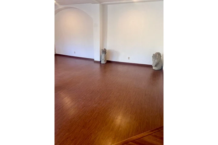 $1800 : Departamento muy ubicado Renta image 2