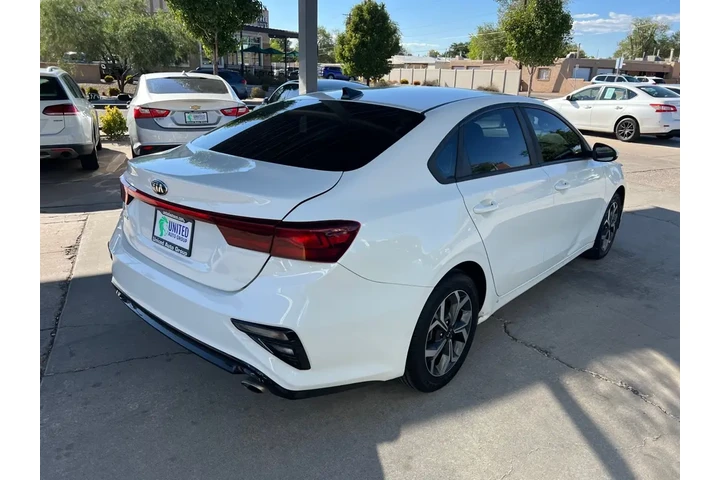 2019 Forte FE image 5
