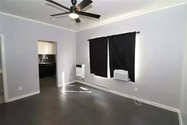 $1387 : APARTAMENTO SINGLE image 3