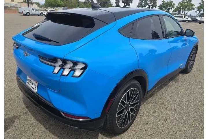 $35800 : Ford Mustang Mach-E 2024 AWD image 2