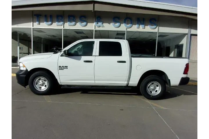 $18850 : Ram 1500 Classic 2021 4x4 SS image 1