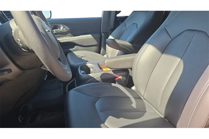 $38420 : Chrysler Pacifica 2026 Selec image 10