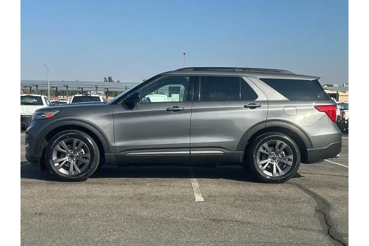 $30990 : Ford Explorer 2022 XLT 4dr S image 7