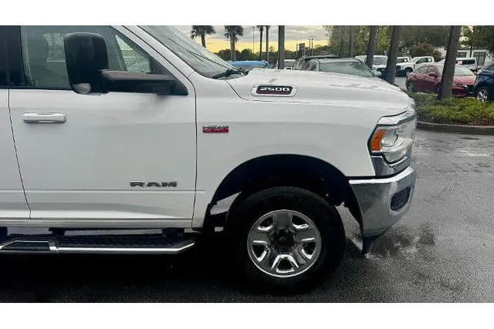 $29290 : Ram 2500 2020 4x4 Big Horn 4 image 4