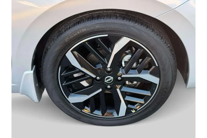 $16795 : Nissan Versa 2025 SR 4dr Sed image 8