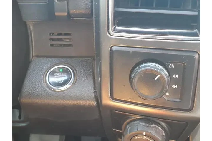 $28223 : Ford F-150 2018 4x4 XL 4dr S image 10