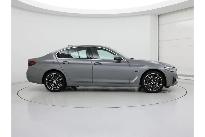 $33998 : BMW 5 Series 2023 530e 4dr S image 7