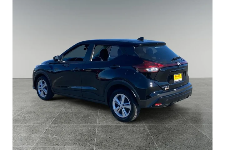 $23048 : Nissan Kicks 2024 S 4dr Cros image 3