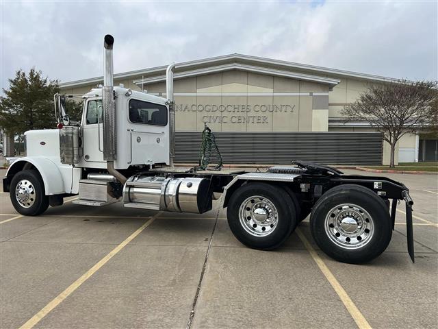 $97800 : Peterbilt 389 image 4