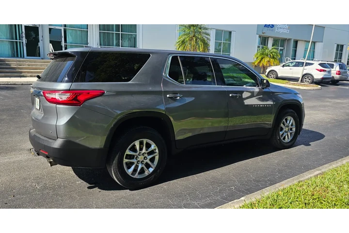 $14500 : Chevrolet Traverse LS image 2