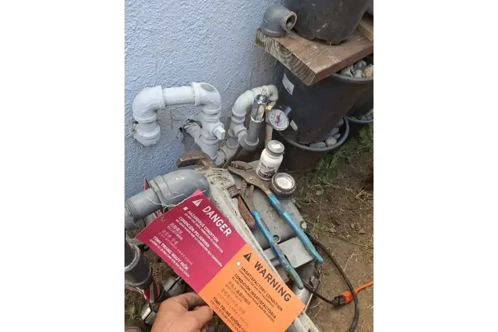 SERVICIO DE PLOMERIA image 1