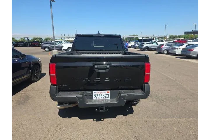 $39900 : Toyota Tacoma 2024 4x4 TRD O image 5