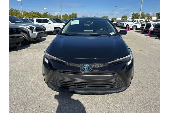 $20988 : Toyota Corolla Hybrid 2025 image 8