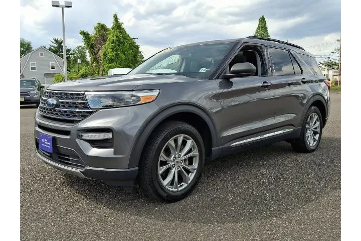 $34988 : Ford Explorer 2023 AWD XLT 4 image 3