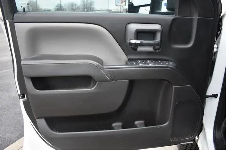 $12997 : Chevrolet Silverado 2500HD 2 image 8