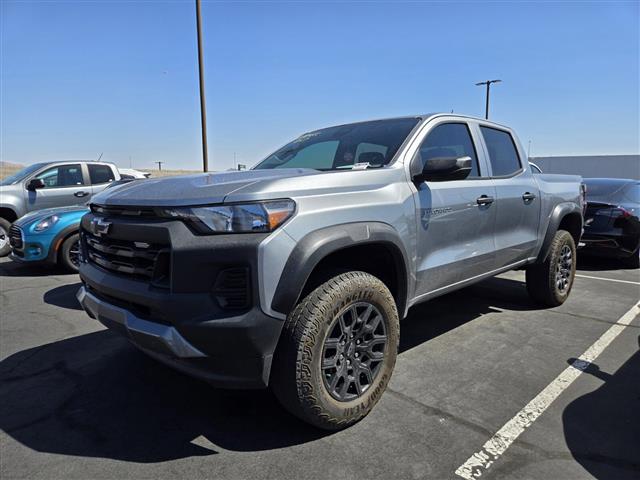 $37491 : Pre-Owned 2023 Colorado 4WD T image 2