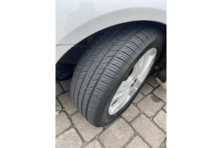 $5450 : 2011 Sonata Limited image 5