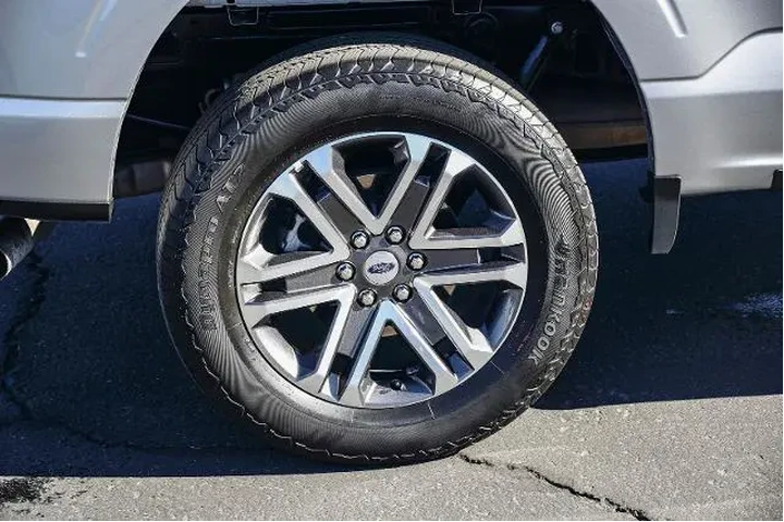 $38995 : Ford F-150 2022 4x4 XL 4dr S image 8