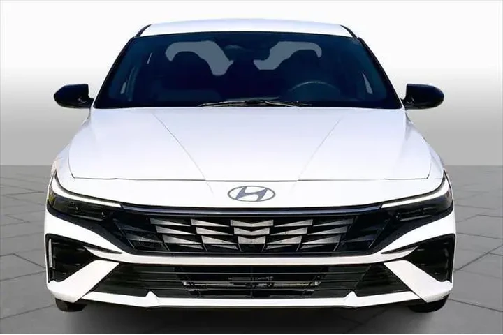 $24597 : Hyundai ELANTRA Hybrid 2025 image 4