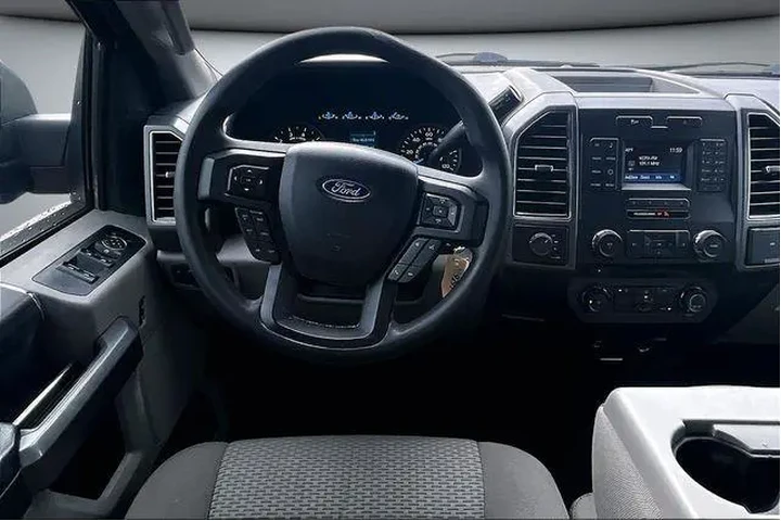 $16000 : Ford F-150 2017 4x4 XLT 4dr image 9