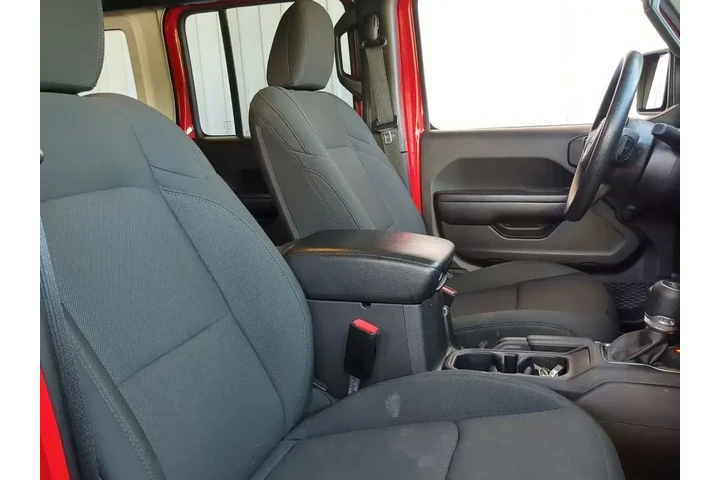 $26970 : Jeep Wrangler Unlimited 2021 image 8