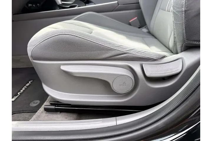 $16911 : Hyundai ELANTRA 2023 SEL 4dr image 10