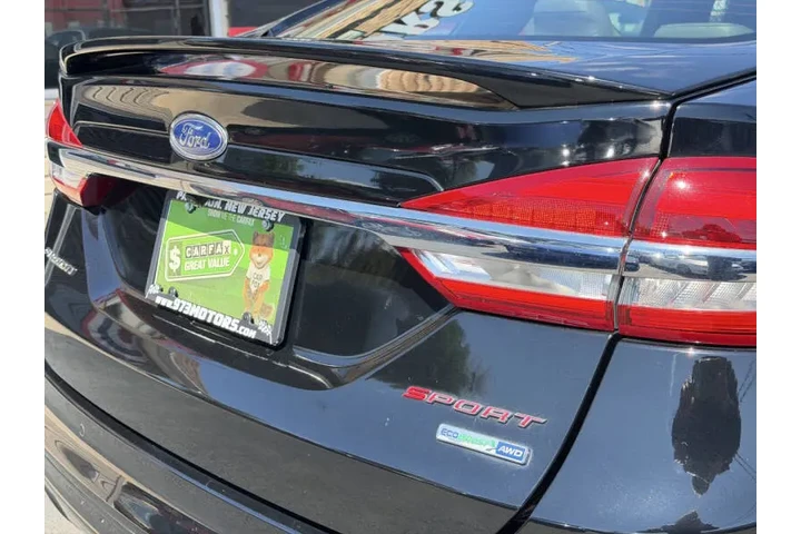 $7699 : 2017 Fusion V6 Sport image 10