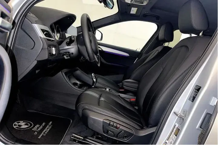 $20943 : BMW X1 2020 AWD xDrive28i 4d image 9