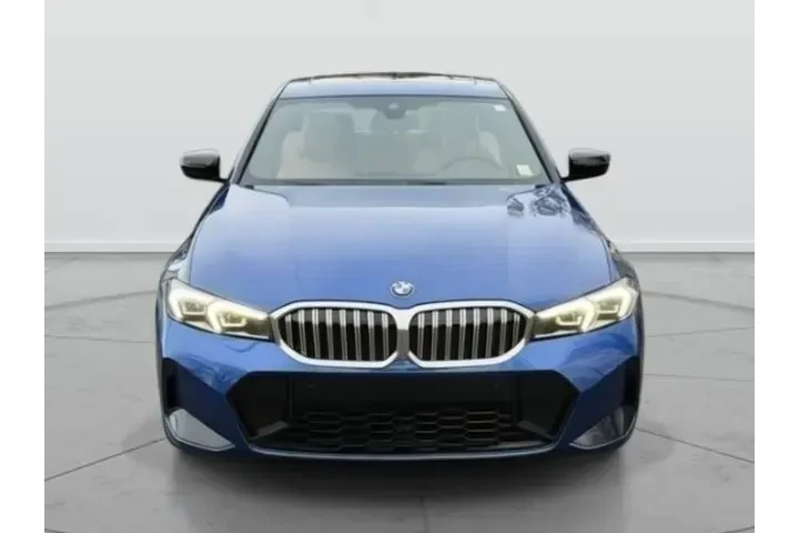 $39745 : BMW 3 Series 2025 AWD 330i x image 2