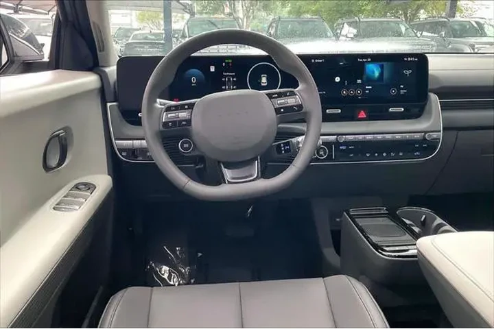 $34107 : Hyundai IONIQ 5 2026 SEL 4dr image 5