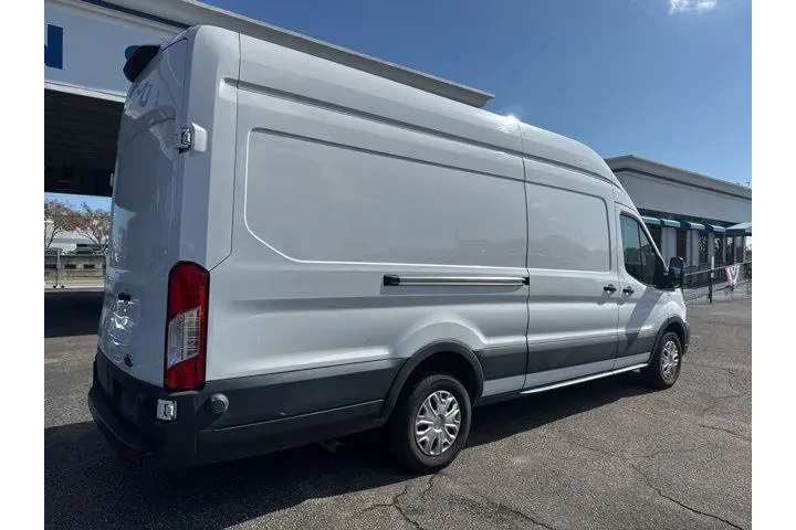 $18999 : Ford Transit 2022 250 3dr LW image 6