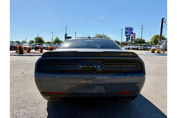 $30773 : Dodge Challenger 2018 R/T Sc image 4