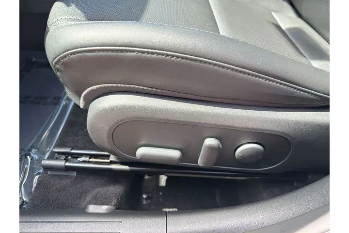 $27700 : Hyundai KONA 2024 AWD Limite image 8