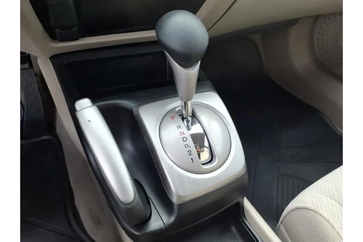 $8900 : Honda Civic 2010 LX 4dr Seda image 8