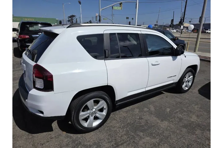 $13995 : 2017 Compass Sport image 4