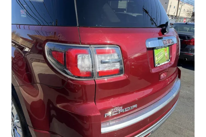 $8899 : 2016 GMC Acadia Denali image 10