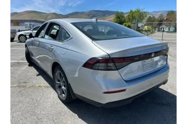 $26500 : Honda Accord 2023 EX 4dr Sed image 7