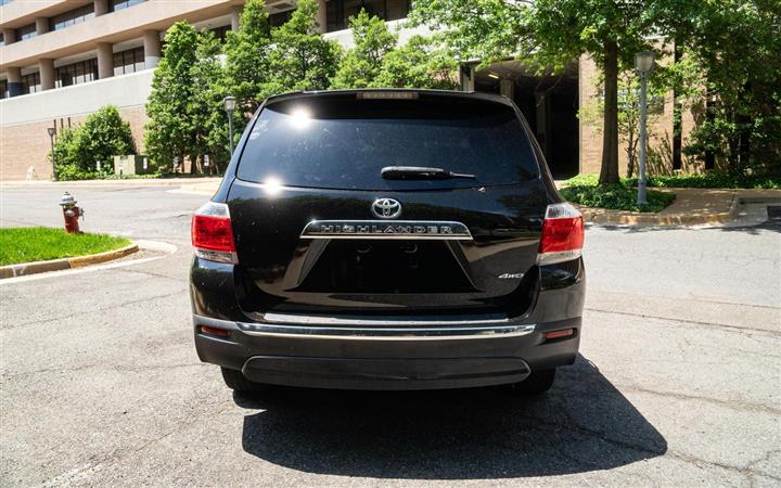 $13000 : 2011 TOYOTA HIGHLANDER image 5