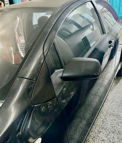 $4500 : Venta Toyota Yaris image 4