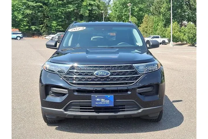 $29999 : Ford Explorer 2023 AWD XLT 4 image 2