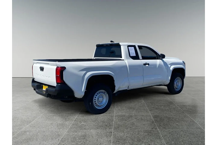 $31493 : Toyota Tacoma 2024 4x2 SR 2d image 5