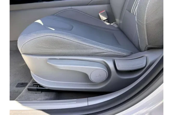 $17999 : Hyundai ELANTRA 2023 SEL 4dr image 10