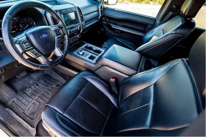 $19194 : Ford Expedition 2019 4x2 XLT image 6