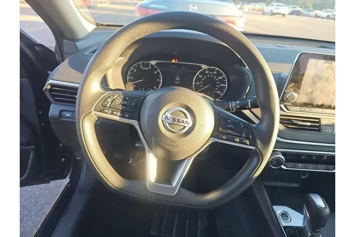 $20266 : Nissan Altima 2022 2.5 SV 4d image 10