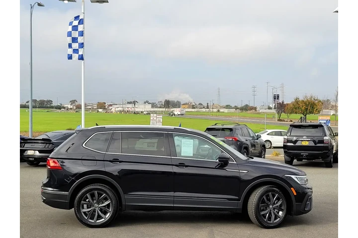 $21499 : Volkswagen Tiguan 2022 SE 4d image 3