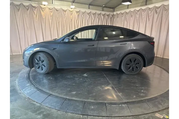 $32999 : Tesla Model Y 2023 AWD Long image 8