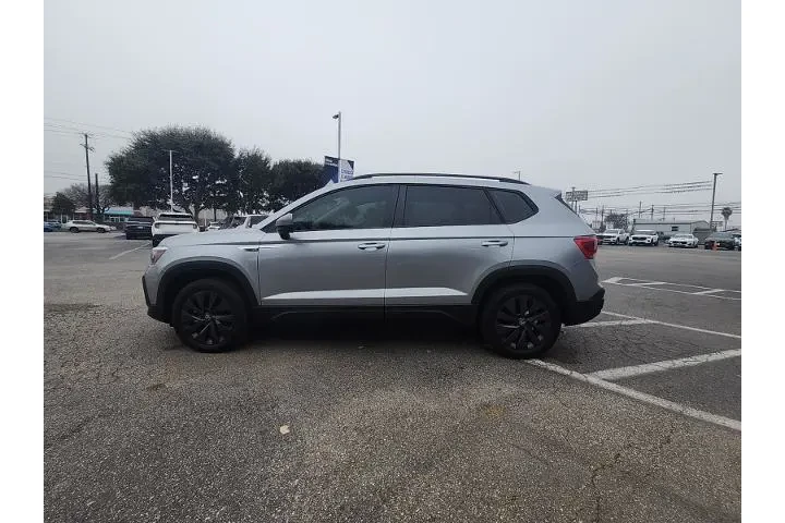 $22995 : Volkswagen Taos 2024 S 4dr S image 4